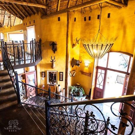Ndlovu Lodge Pretoria Exterior photo